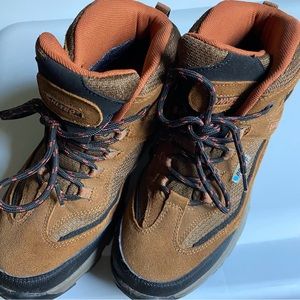Hi-Tec hiking boots size 7